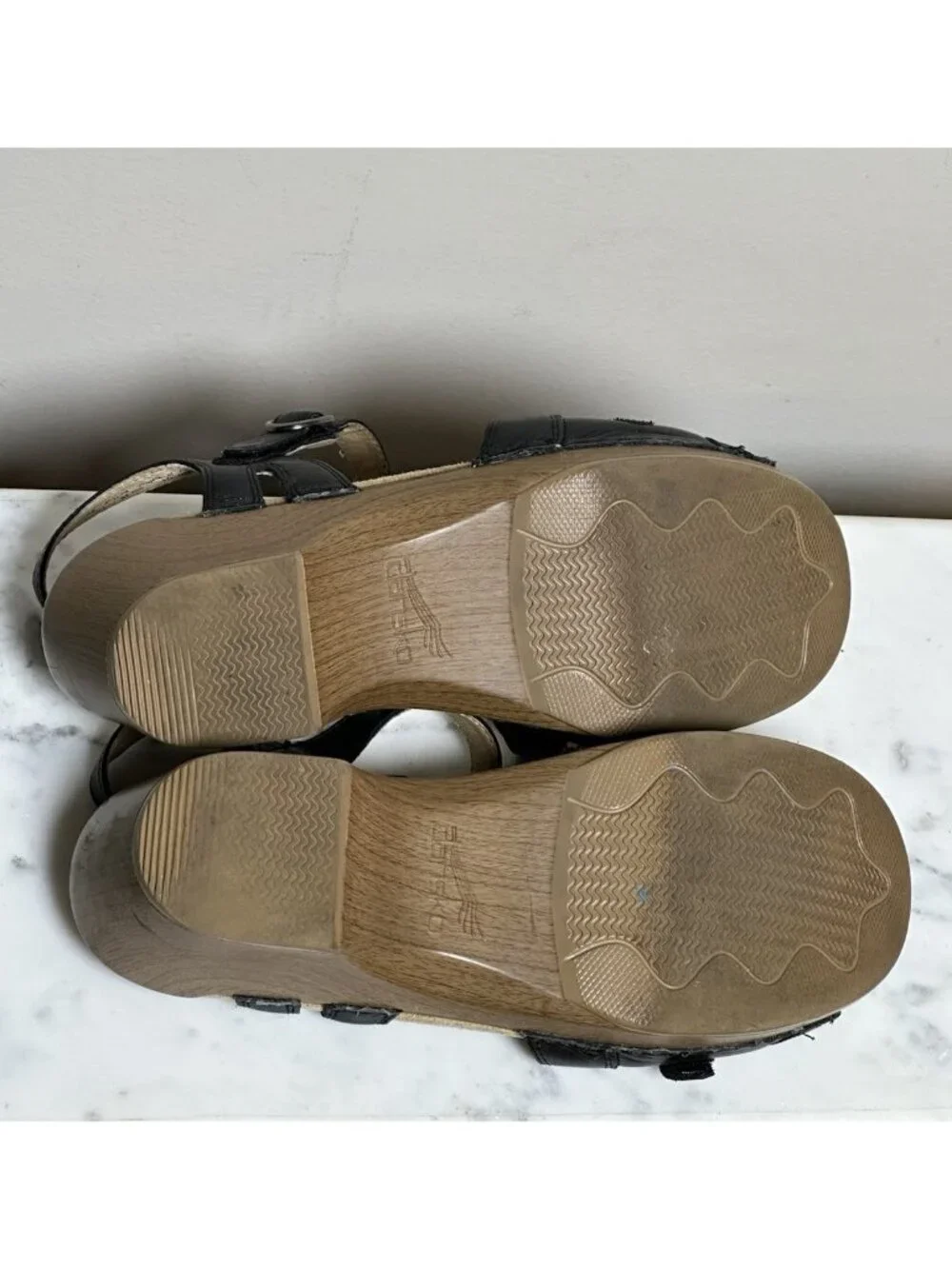 Women’s DANSKO Season Black Full Grain Leather Clog Strappy Sandals Heels Sz 39